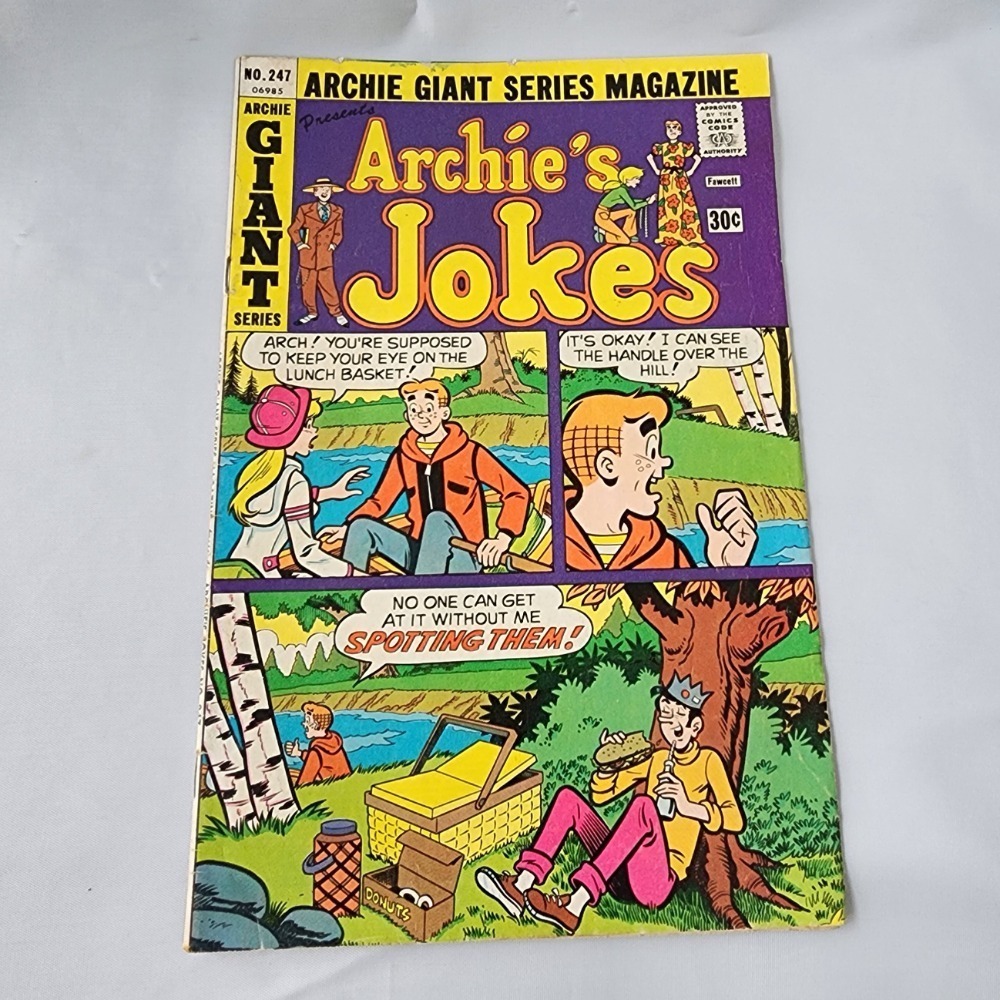 Archie's Jokes Comic Book No. 247 Giant Series‎ Magazine Vintage Collectible